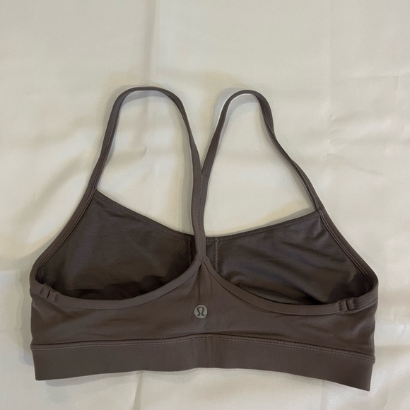 Lululemon Sport Bra - Size 8 - Flow Y Bra - Picture 2 of 5